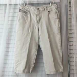 Khaki Capri